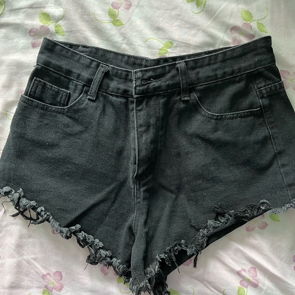 Black jean festival shorts